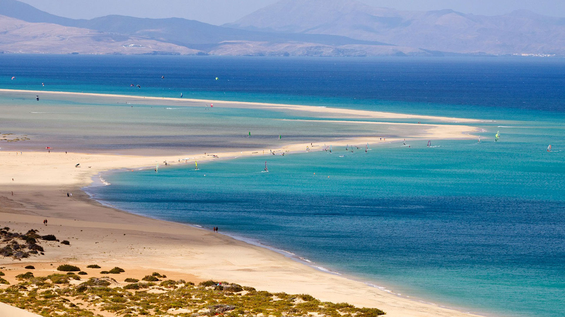 Spiaggia Sotovento a Costa Calma Costa Calma, relax nella natura incontaminata